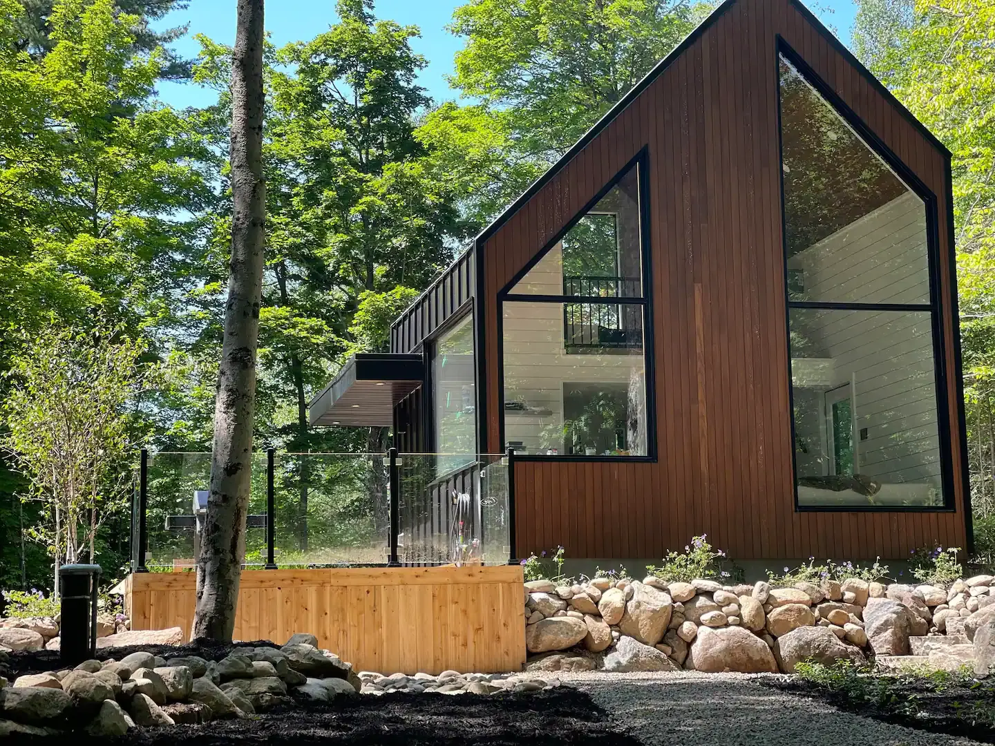 Japandi home design — Modern Scandinavian Retreat in the Forest | smpl Design Studio